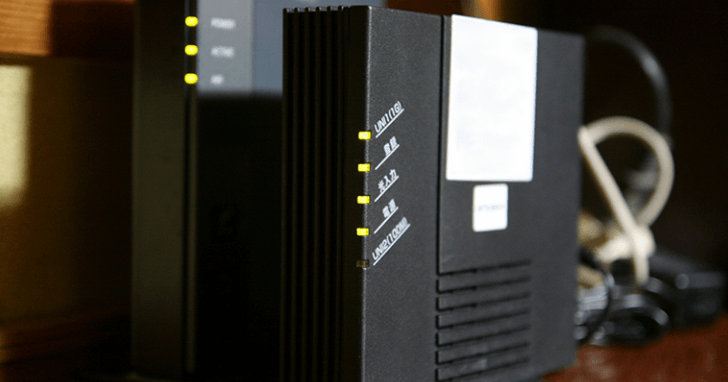 モデムとルーターの違いとは？見分け方は？ネット接続の基礎を簡単に解説