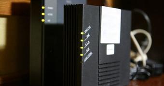 光回線の通信制限とは？原因や対策、通信制限の確認方法などを解説