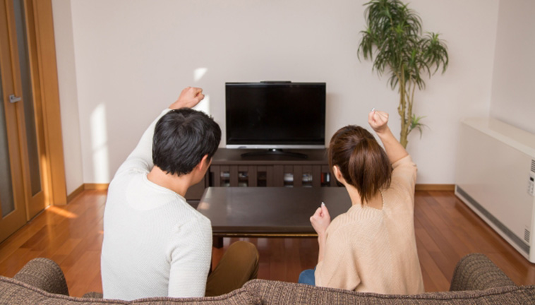 光ファイバーによるテレビサービスならアンテナ不要。4Kチューナーのレンタルも!
